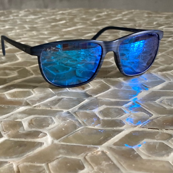 Maui Jim Lele Kawa Unisex Polarized sunglasses w/signature case - Picture 13 of 15